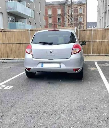 : Spacieux Et Calme Avec Parking Prive Le Havre