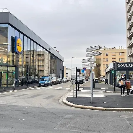 Apartment : Spacieux Et Calme Avec Parking Prive *