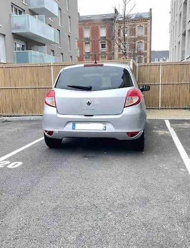 : Spacieux Et Calme Avec Parking Prive Le Havre