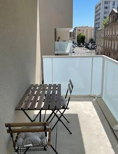 : Spacieux Et Calme Avec Parking Prive Appartement Le Havre